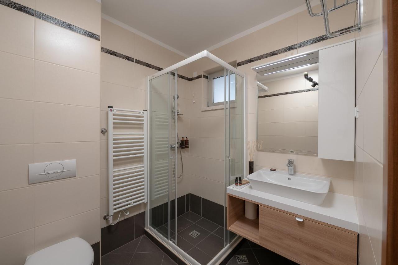 Noemia 4* Baška Voda